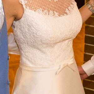 Neuwertiges Hochzeitskleid weiß